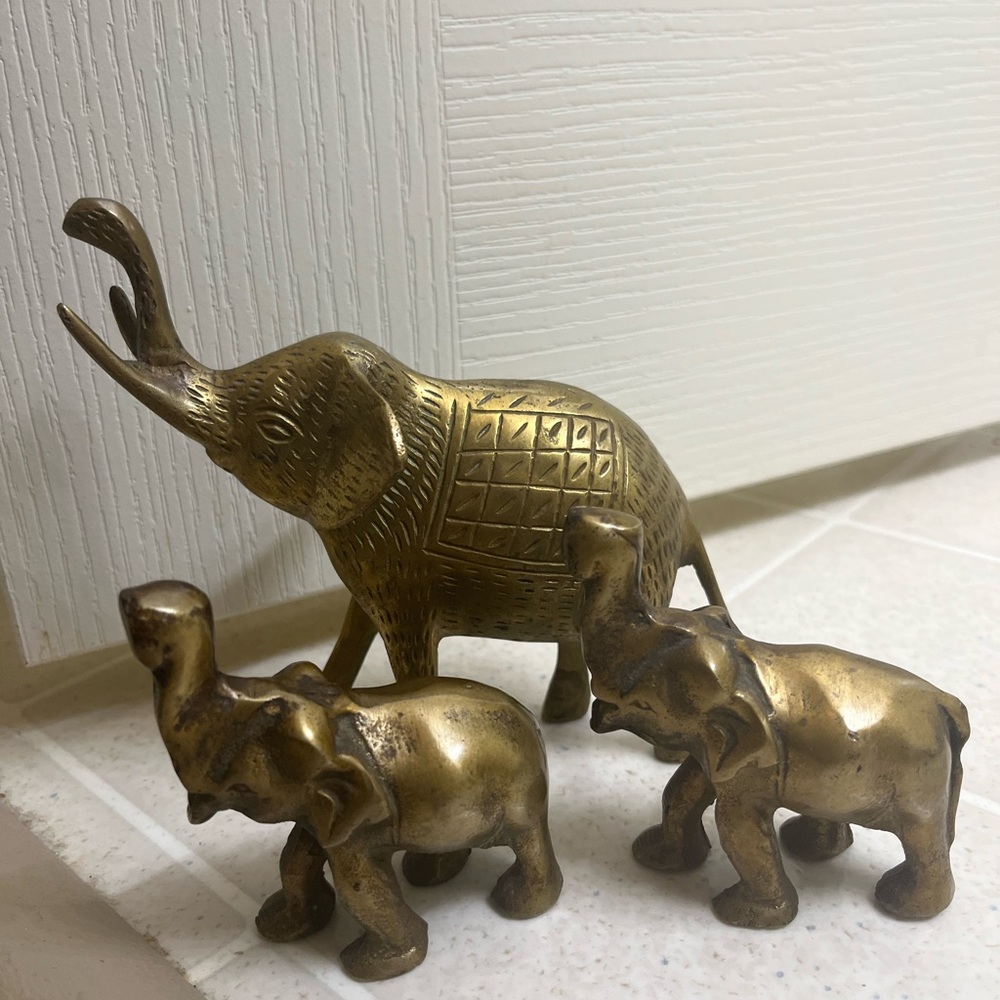 Brass Elephant Trio Decorative Statue Set - Gold